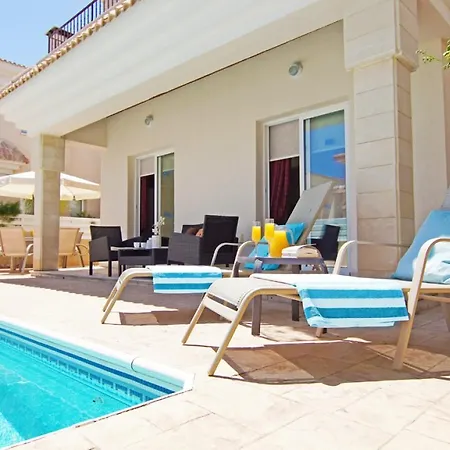 Villa Thelma *